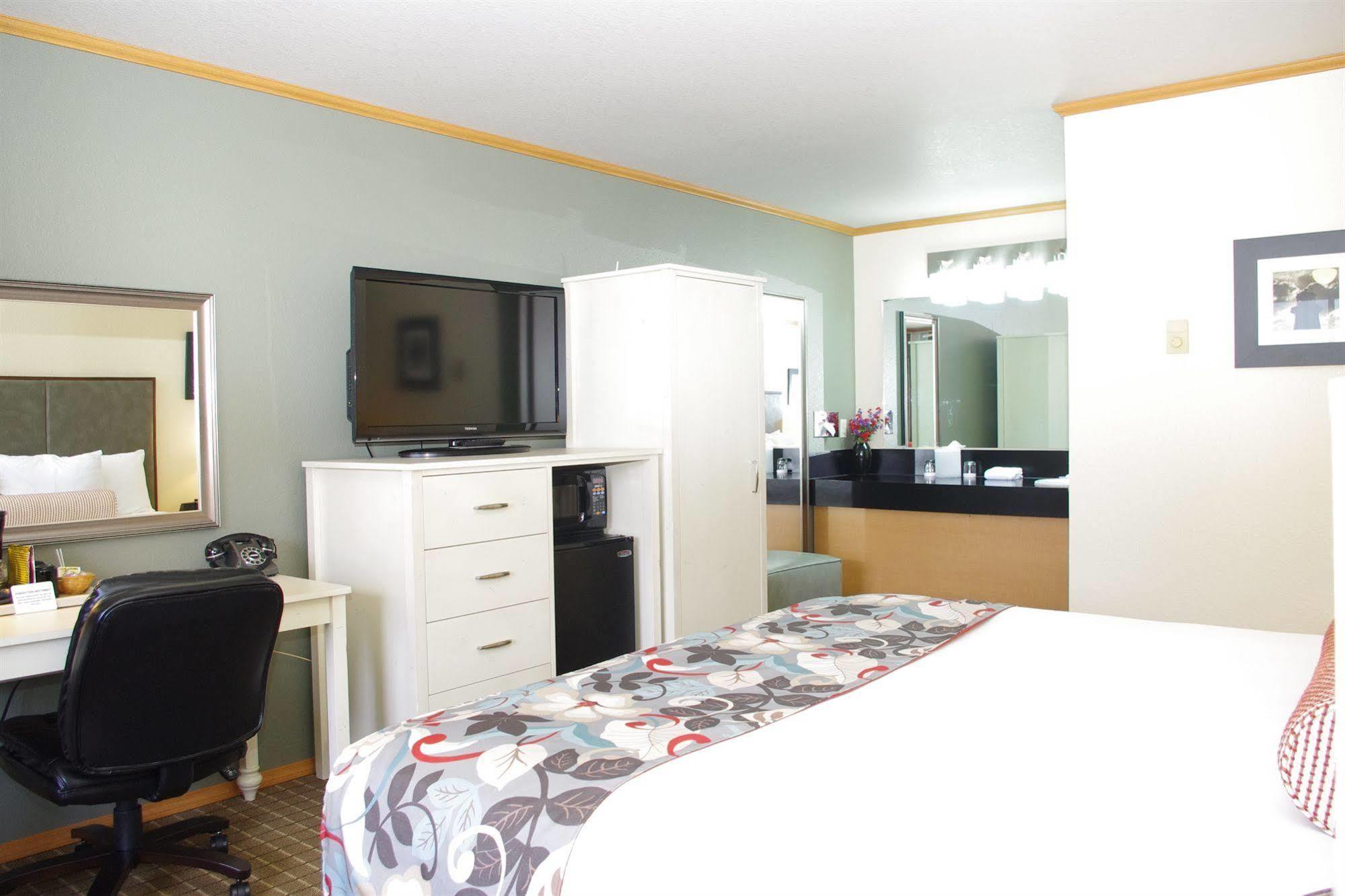 River House Inn, A Baymont By Wyndham Florence Exteriör bild